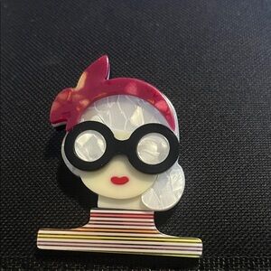 Stylish Brooch with Pink and Black Accents